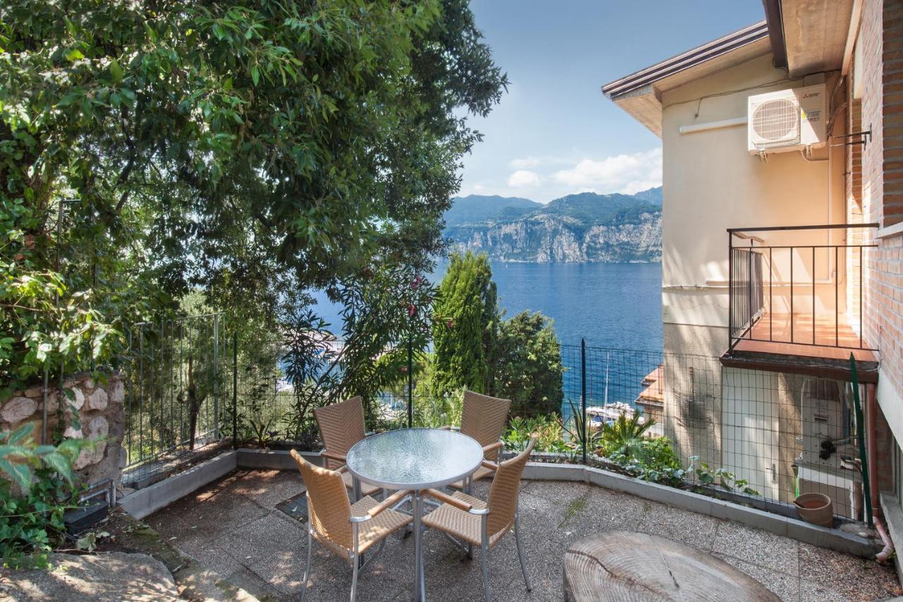 Apartment Windows On The Lake Μαλτσεζίνε Εξωτερικό φωτογραφία
