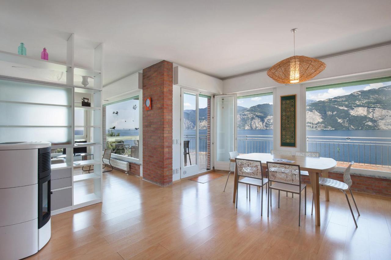 Apartment Windows On The Lake Μαλτσεζίνε Εξωτερικό φωτογραφία