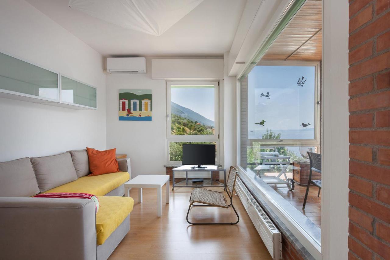 Apartment Windows On The Lake Μαλτσεζίνε Εξωτερικό φωτογραφία