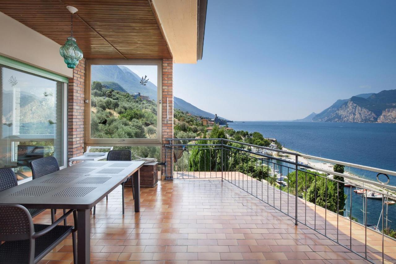 Apartment Windows On The Lake Μαλτσεζίνε Εξωτερικό φωτογραφία